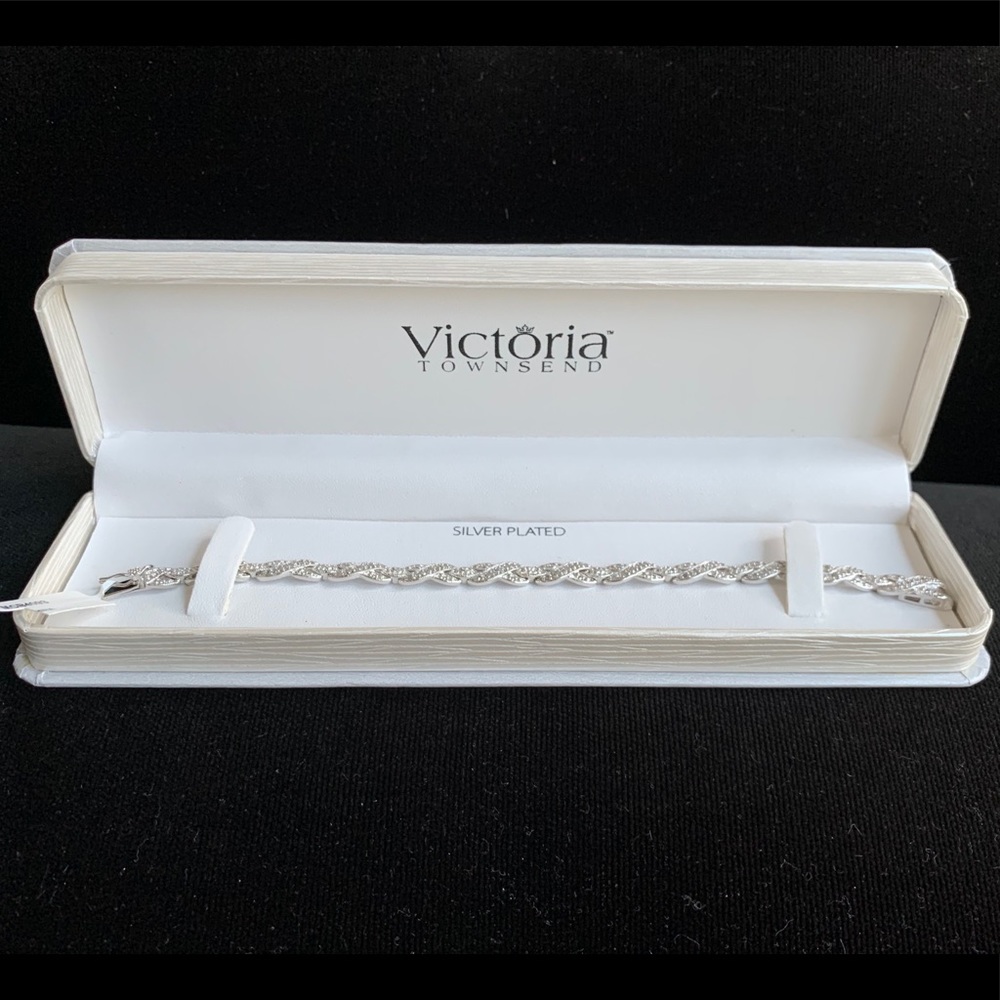 NWT Victoria Townsend silver plated bracelet